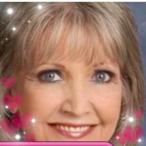 Meet your Posher, Carolyn